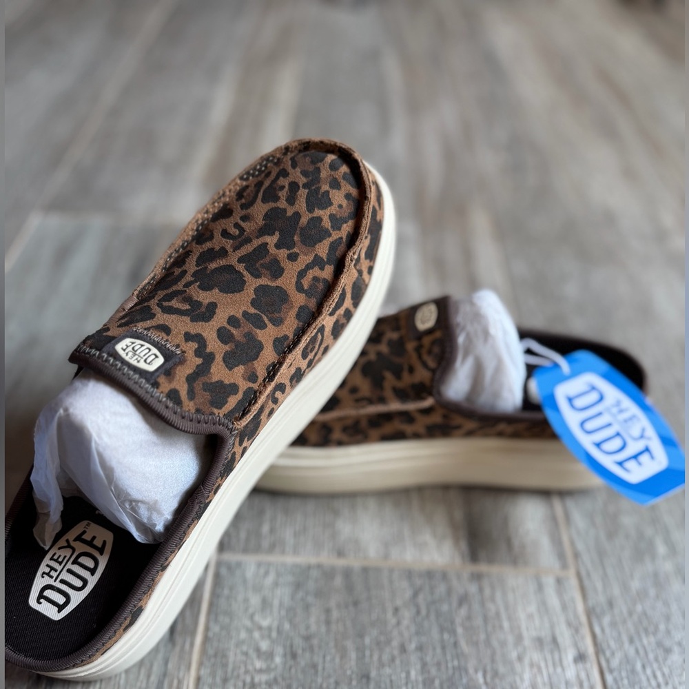 NWT HEYDUDE Austin Lift Leopard Platform Loafers Women’s Size 8 - Picture 3 of 4